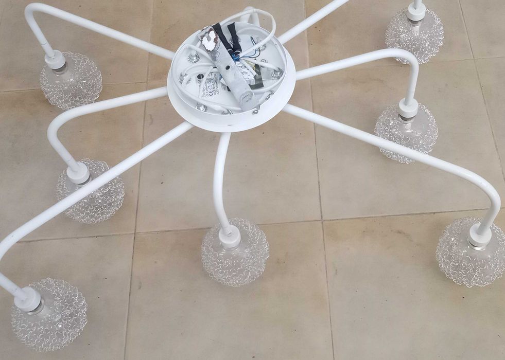 Candeeiro de 8 spots, mod IKEA, pouco uso