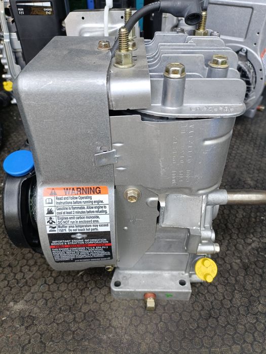 Silnik Briggs  5 HP nowy wertykulator aerator płyta wibracyjna