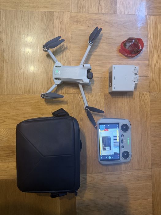 DJI Mini 3 Pro Fly More Combo + DJI RC – 3 baterie
