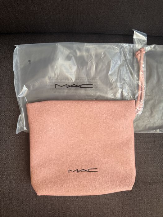 MAC kosmetyczka różowa cometics pouch
