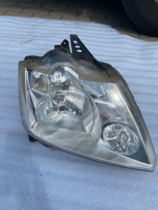 Renault Modus Grand Modus lampa przednia prawa idealna EU