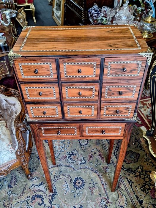 Móveis Contadores ( Pau Santo e Pau de Cetim)