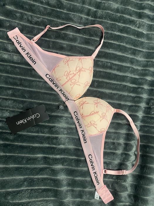 Білизна Calvin Klein