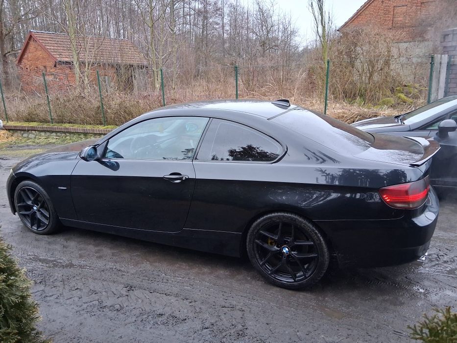 Bmw e92 325i  Coupe
