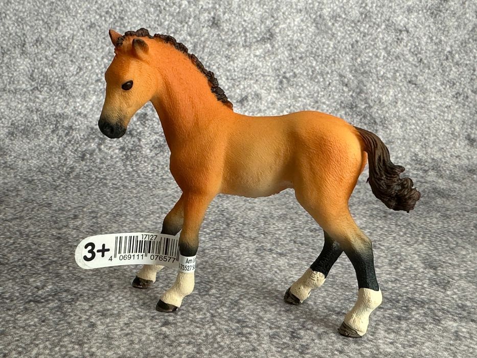 Schleich - zestaw 2 konie + 2 źrebaki 17123, 17124, 17077, 17127 nowe