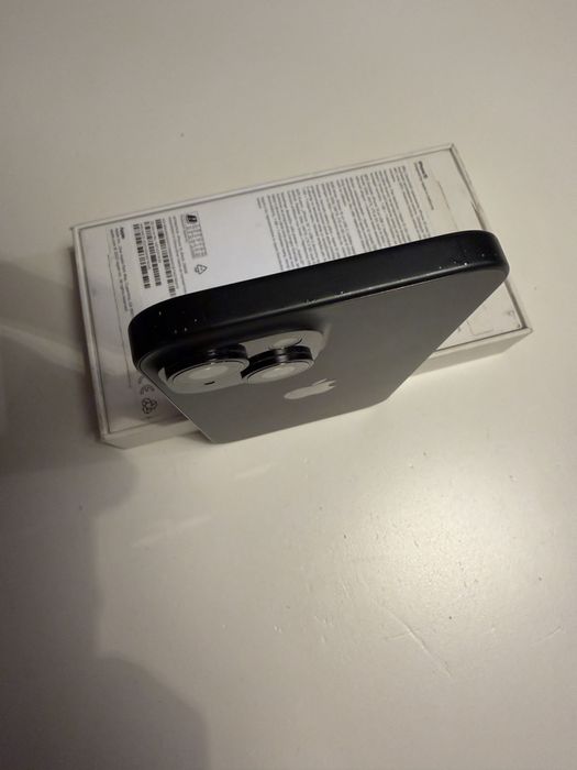 Iphone 15 256 bateria 96%