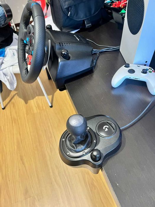 Volante gaming g29 + H shifter