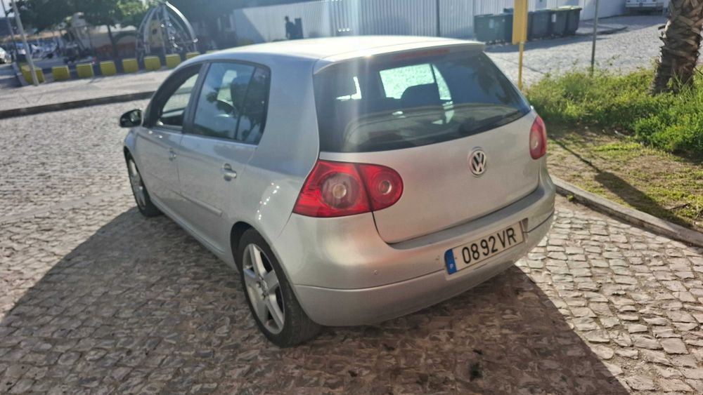 VW Golf V 2.0 TDI (140cv) – 2003 – Para Desocupar / Bom Projeto