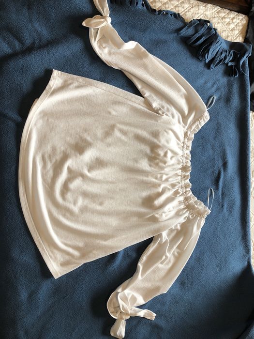 Blusa branca clássica