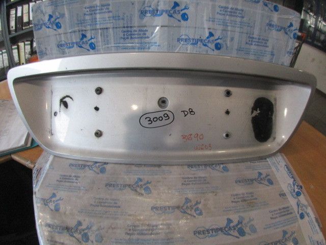 Friso da porta / tampa da mala MERCEDES-BENZ Classe C (W203)