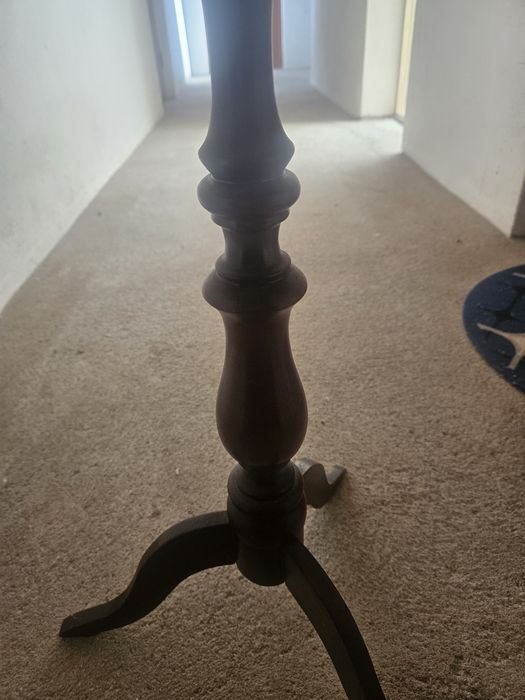 Suporte de vaso de madeira