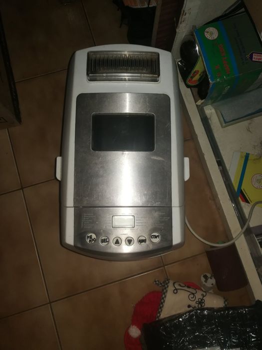 Хлебопечка электрическая