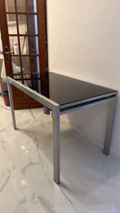 Mesa de jantar usada