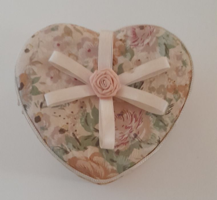 Caixas em coração antiga