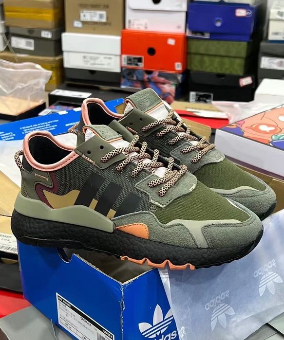 Кросівки Adidas Nite Jogger Khaki / Black / Coral