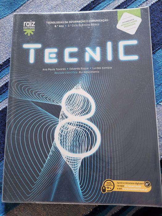 Livro de tecnologia de informação e comunicação