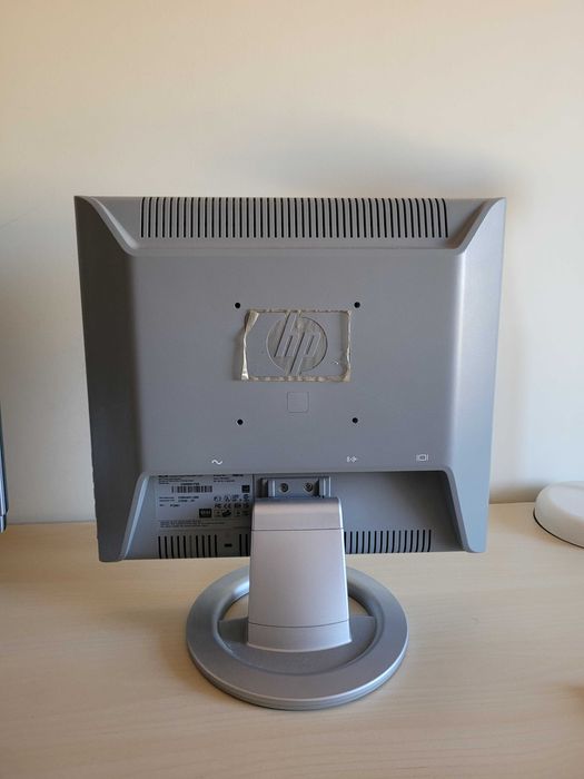 Monitor de computador HPvs17