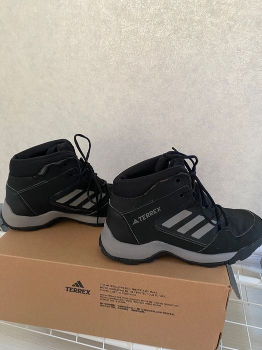 Б/в Черевики дитячі Adidas Terrex Hyperhiker Mid Hiking Black ID4857