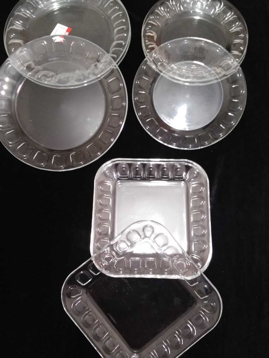 Набор тарелок новых 9 шт.