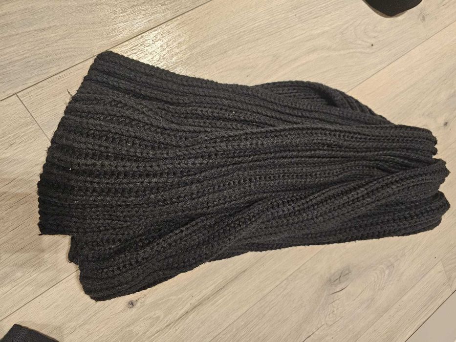 Szalik czarny ciepły