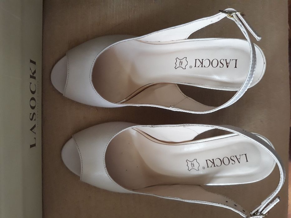 Sandałki na obcasie rozm.38