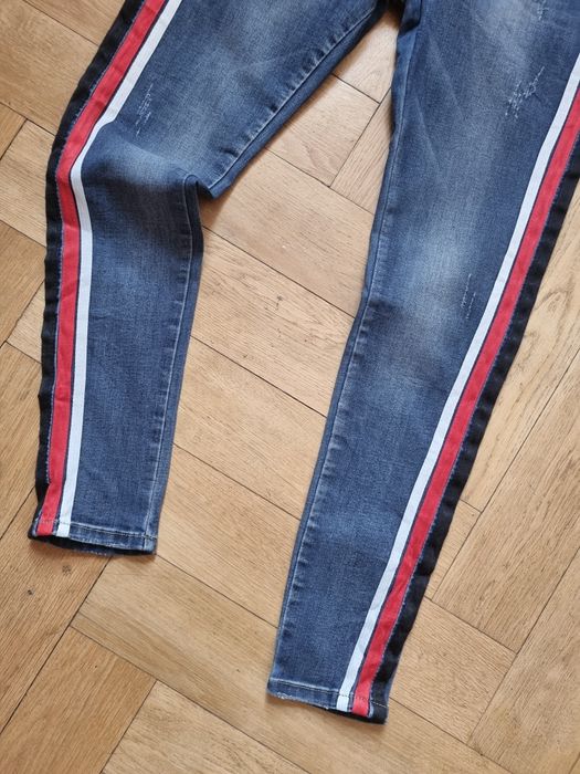 Jeansowe rurki z lampasem