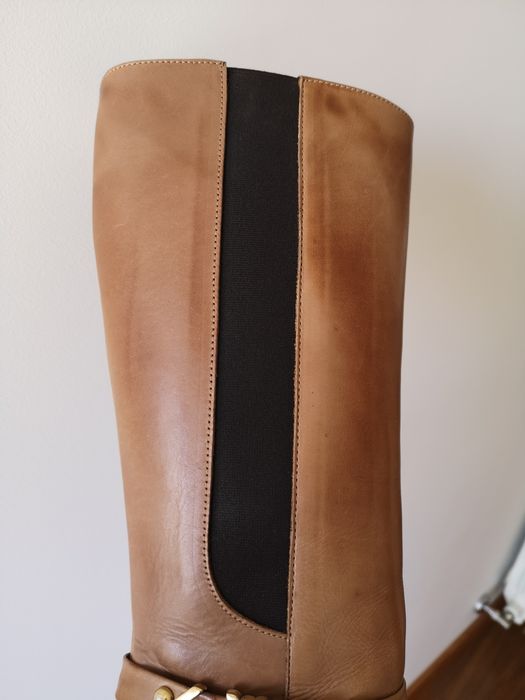 Botas de pele genuína 100%, fabricadas em Portugal.