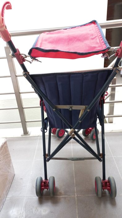 Walking cane with sun protection431065111127674882
