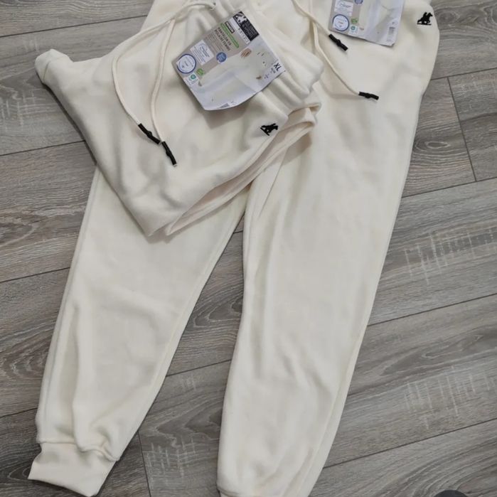 Нові спортивні жіночі штани на флісі