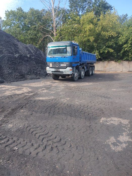 Ziemia siana na trawnik