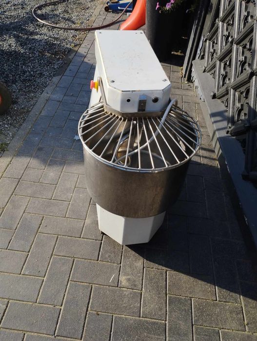 mikser do ciasta mieszarka mieszałka spiralna 50 litrów 30