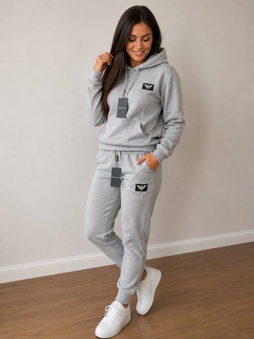 damskie dresy nowe Armani