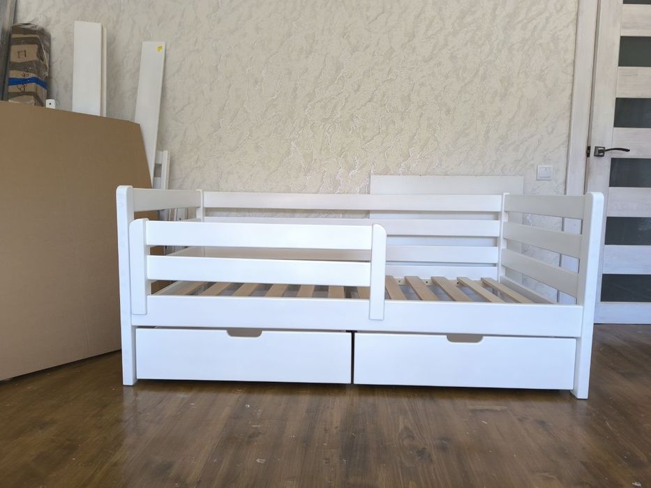 Дитяче ліжко нове|бук