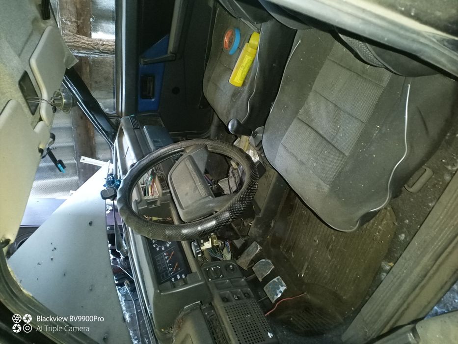 Продам ВАЗ 21099 по запчастям