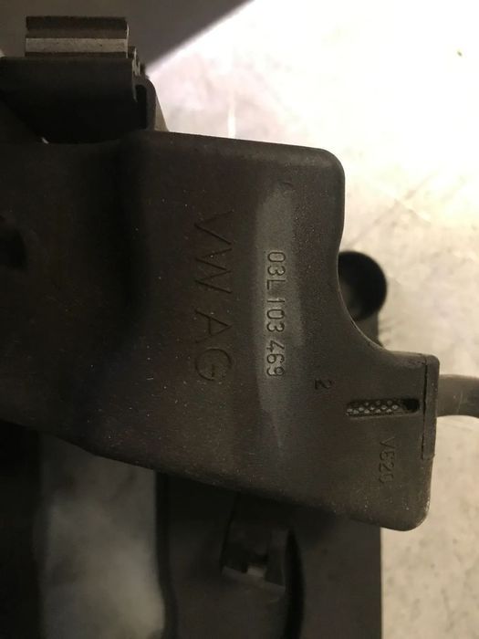 TAMPA DAS VALVULAS VOLKSWAGEN GOLF VI / TIGUAN / PASSAT 2.0TDI