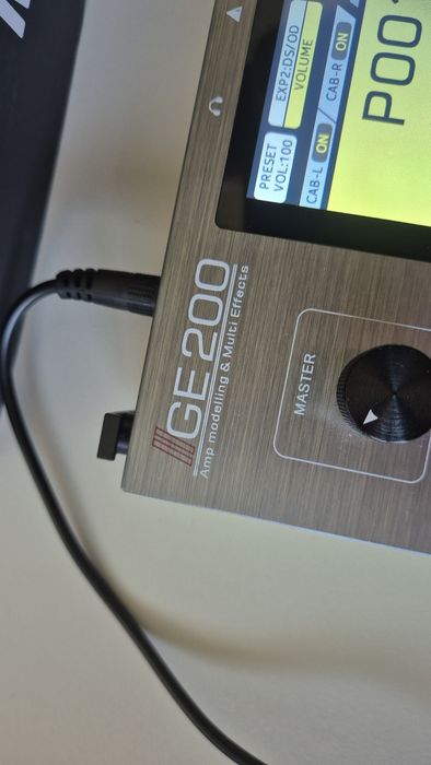 Pedaleira Guitarra: MOOER GE200