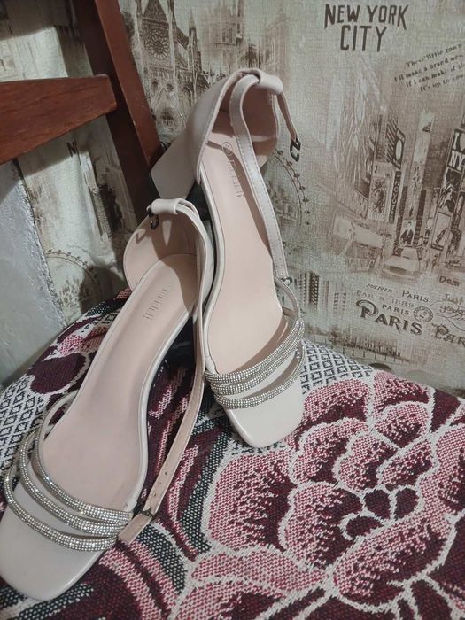 Босонiжки 40 розмір