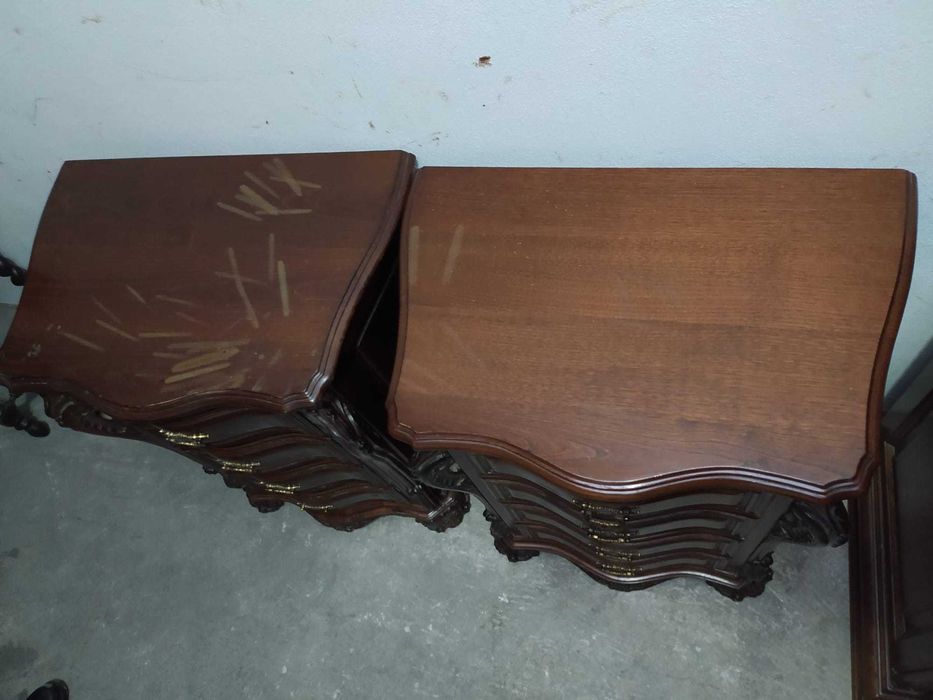 Cama de Casal, duas Mesas de Cabeceira e Cómoda