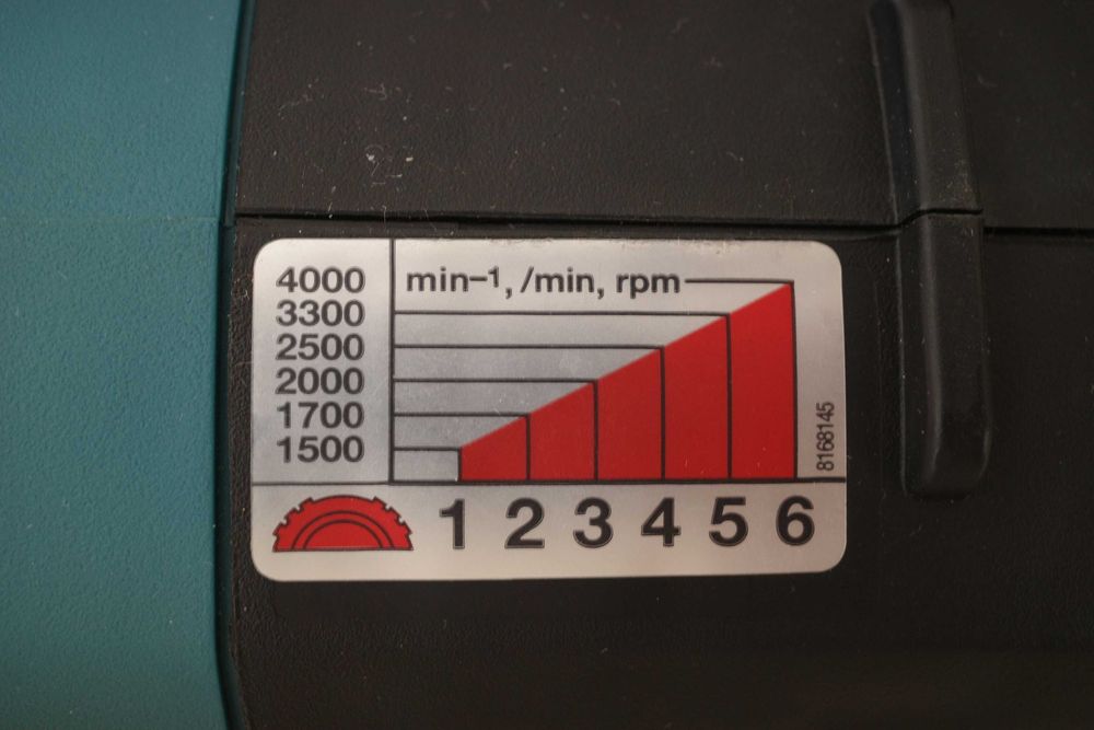 Полірувальна шліфувальна машина Makita SA7000C