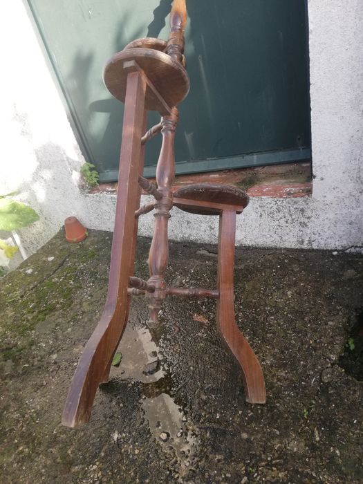 Suportes para vasos flores.