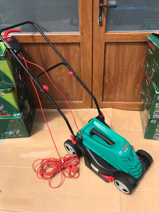Газонокосарка BOSCH Rotak 34 R з Англії