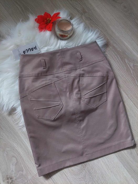 Elegancka spodniczka mini   rozm. 38