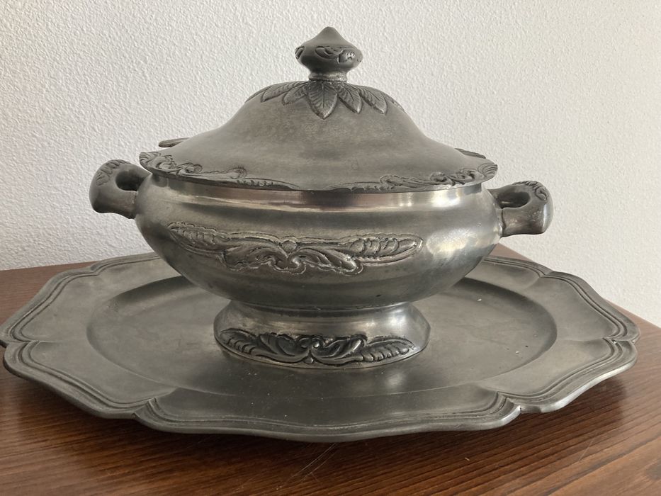 Servico completo em estanho - antiguidade