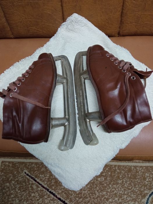 Ковзани чоловічі 40 розміру