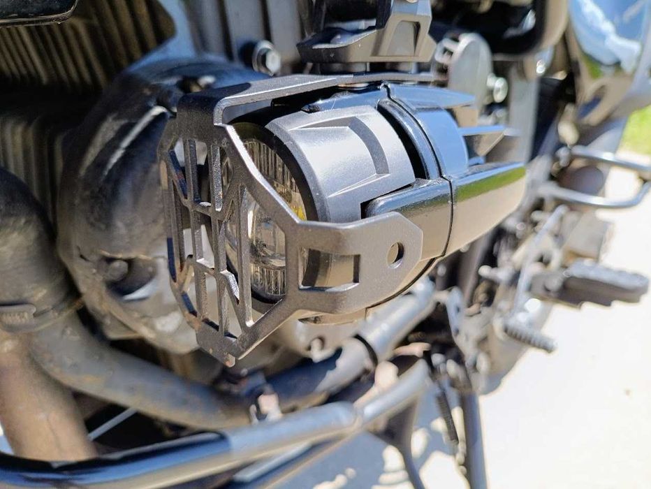 Moto trail clássica Triumph Tiger 900 T400