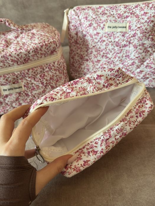 Набір косметичок 3в1.Квітковий дизайн. Дуже місткі.