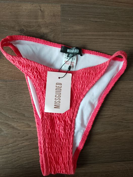 Dół stroju kąpielowego 32