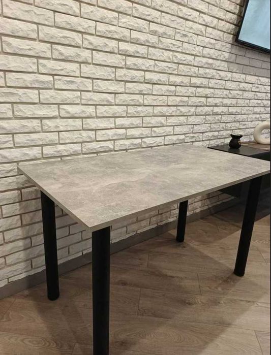 Стіл обідній кухонний  Кухонный стол обеденный Стіл Золотий дуб Бетон