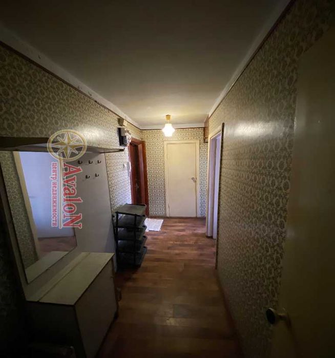 Продам просторную 3-х комнатную квартиру на посёлке Котовского .