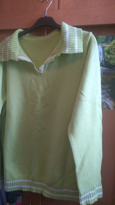 Damski sweter w kolorze kanarkowej zieleni, rozm. L
